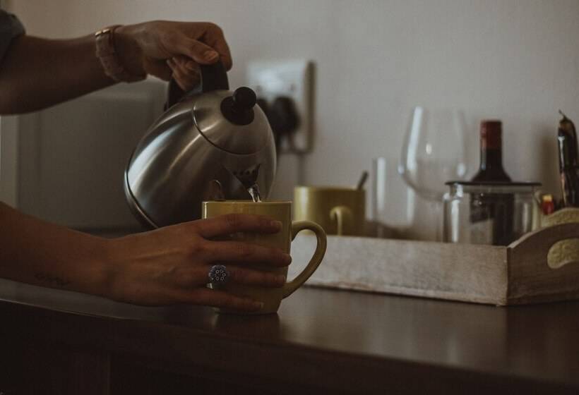 ペンション Three Olives Guesthouse