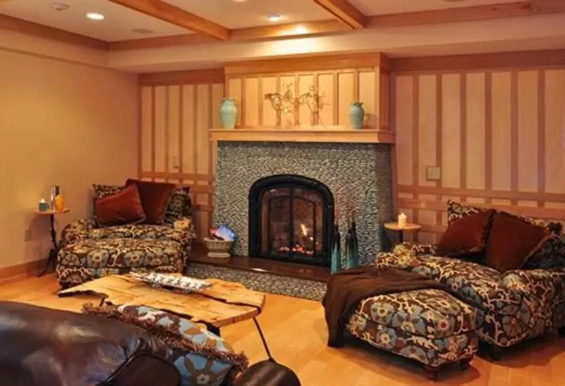 Retkeilymaja Bob Timberlake Inn At Chetola Resort