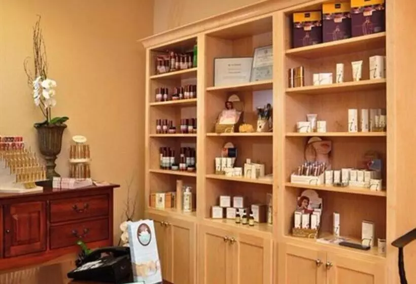 Retkeilymaja Bob Timberlake Inn At Chetola Resort