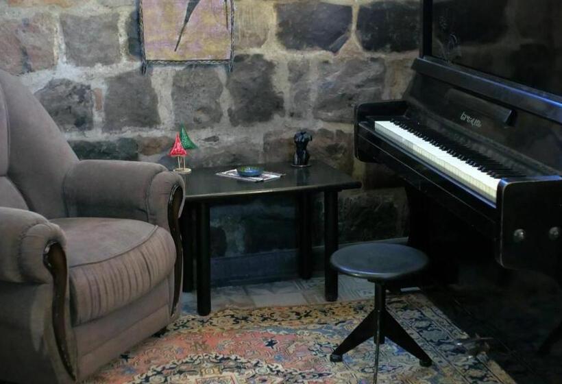 تختخواب و صبحانه Hye Aspet հայ ասպետ