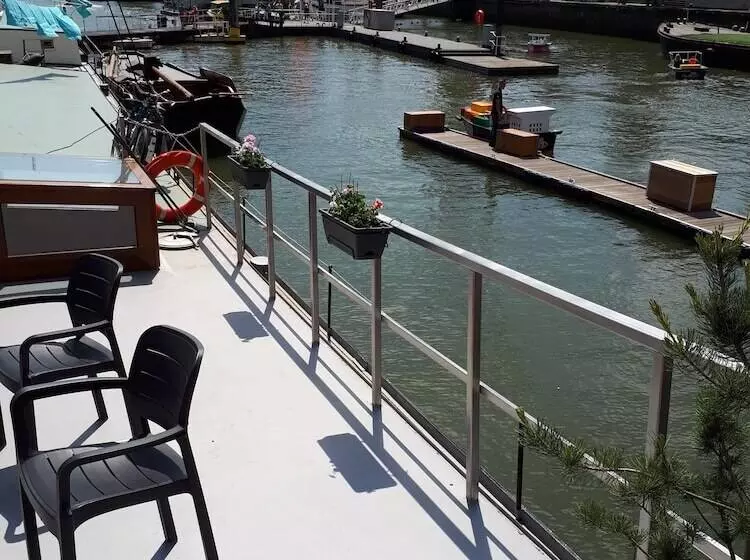 ベッドアンドブレックファースト Rooms On Water