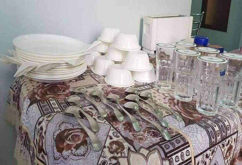 Hotelli J P Residency