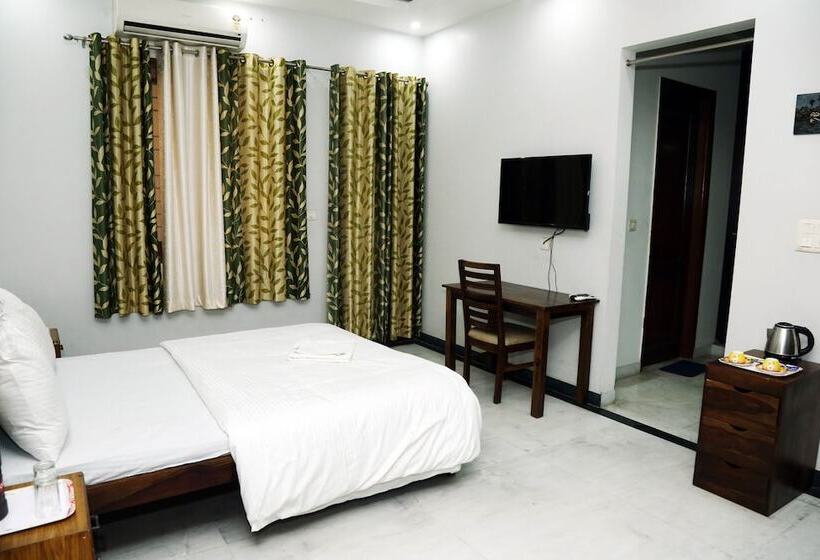 Hotelli J P Residency