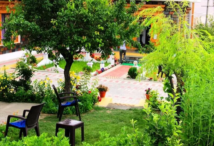 Hotel Jeevanam Villa