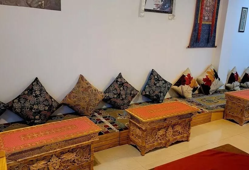 Hotel Jeevanam Villa