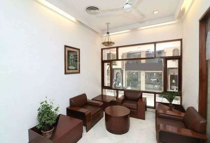 Hotel Uberoi Anand