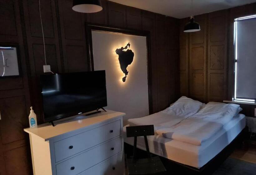 پانسیون Lava Guesthouse