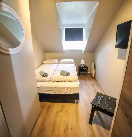 پانسیون Lava Guesthouse