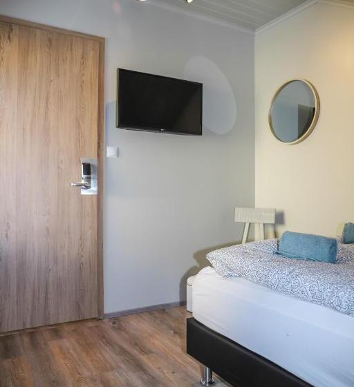 پانسیون Lava Guesthouse