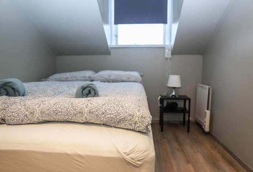 پانسیون Lava Guesthouse