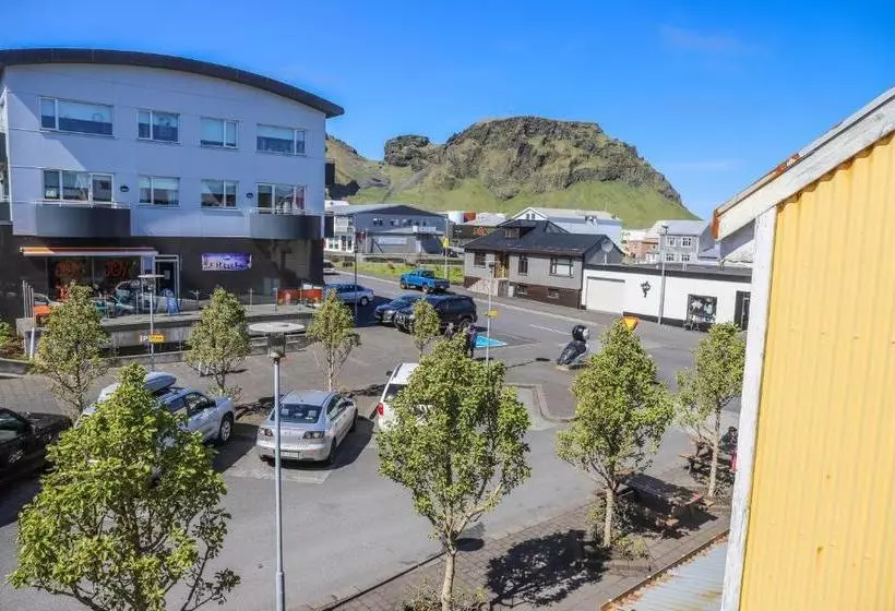 پانسیون Lava Guesthouse