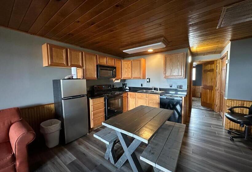 旅馆 Canyon Lakeview Resort