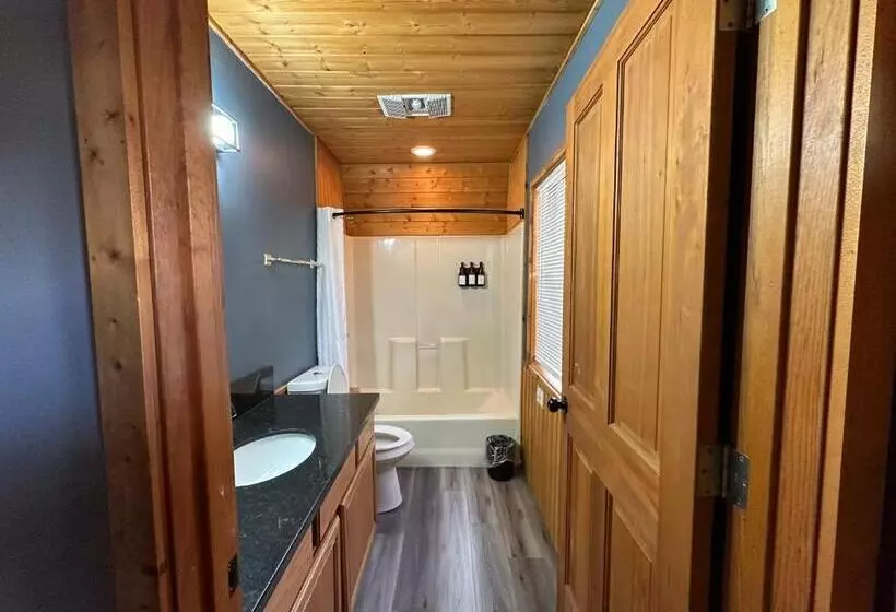 Retkeilymaja Canyon Lakeview Resort