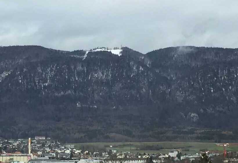 تختخواب و صبحانه Chez Sven Apartment