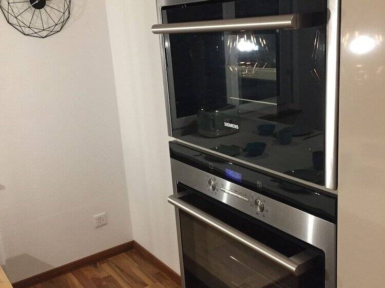 تختخواب و صبحانه Chez Sven Apartment