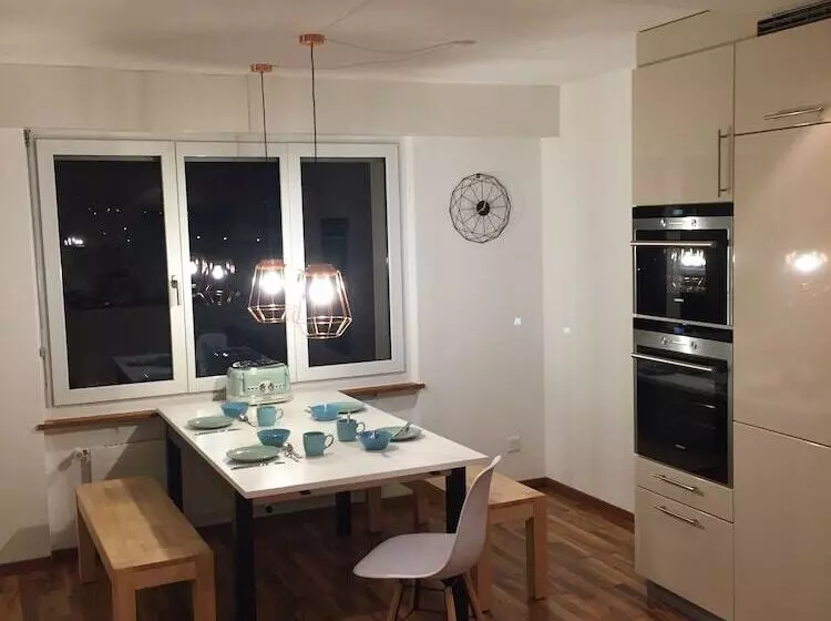 تختخواب و صبحانه Chez Sven Apartment