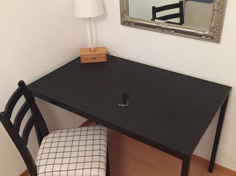 تختخواب و صبحانه Chez Sven Apartment