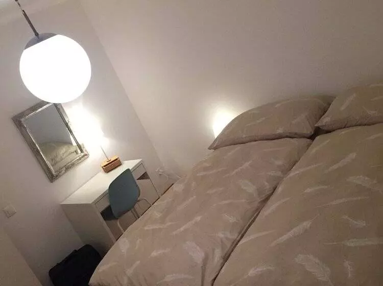 تختخواب و صبحانه Chez Sven Apartment