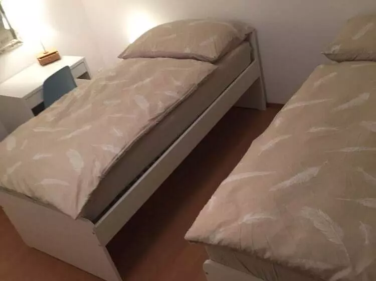تختخواب و صبحانه Chez Sven Apartment
