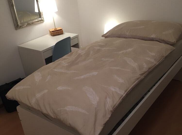 تختخواب و صبحانه Chez Sven Apartment