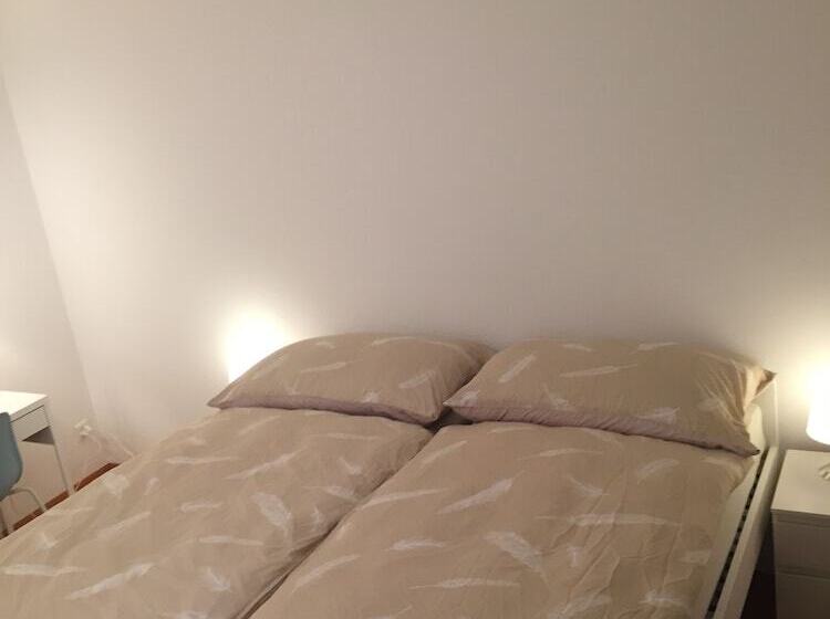 تختخواب و صبحانه Chez Sven Apartment