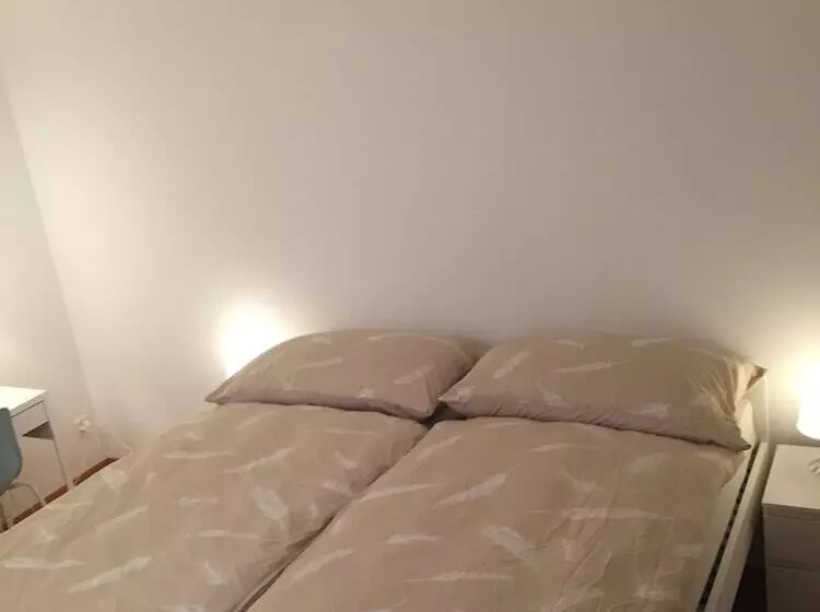 تختخواب و صبحانه Chez Sven Apartment
