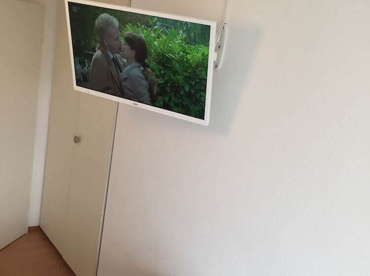 تختخواب و صبحانه Chez Sven Apartment