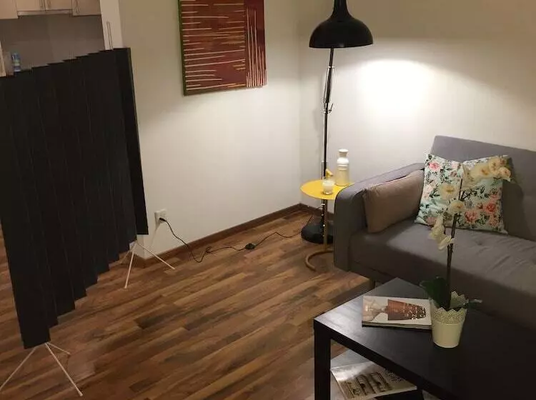 تختخواب و صبحانه Chez Sven Apartment
