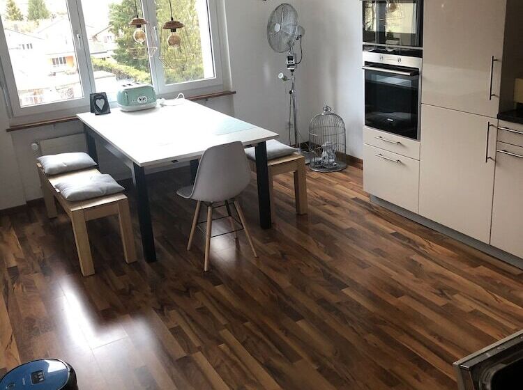 تختخواب و صبحانه Chez Sven Apartment