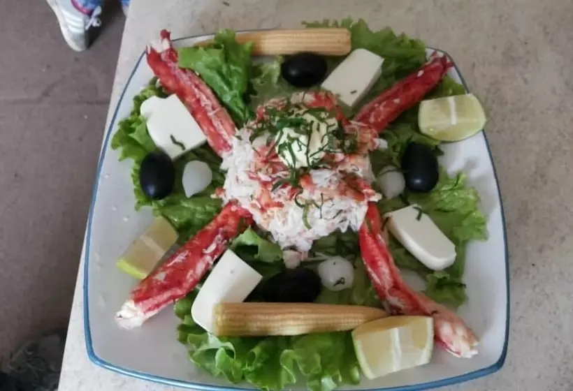 ペンション Hostal Akainij