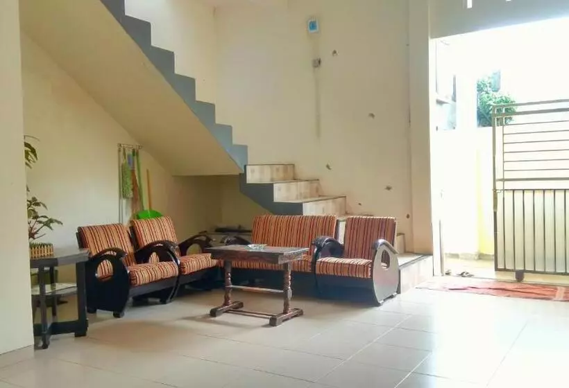 هاستل Penginapan Kahan