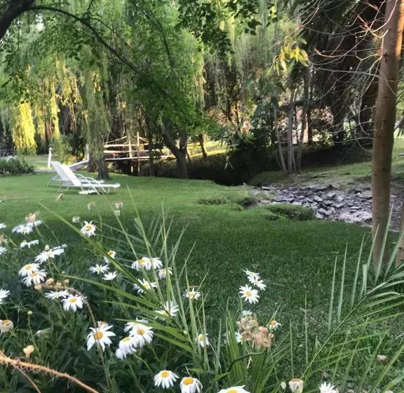 ホテル Chacra La Escondida