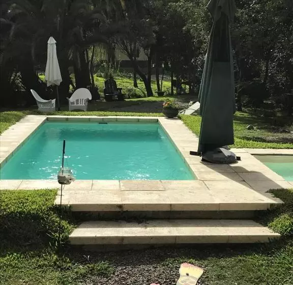 ホテル Chacra La Escondida