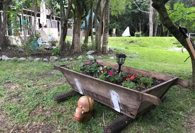 ホテル Chacra La Escondida