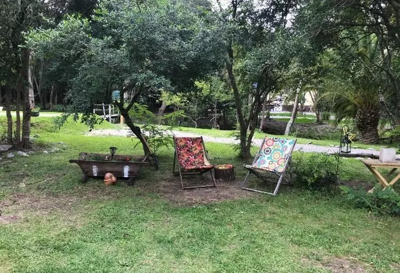 ホテル Chacra La Escondida