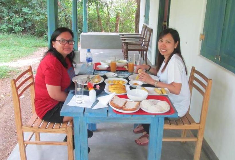 بنسيون The Orchard Habarana