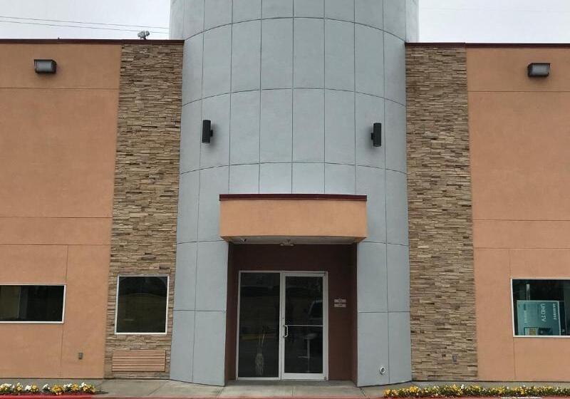 הוסטל Crystal Inn Sugarland