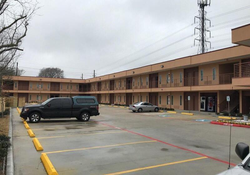 הוסטל Crystal Inn Sugarland