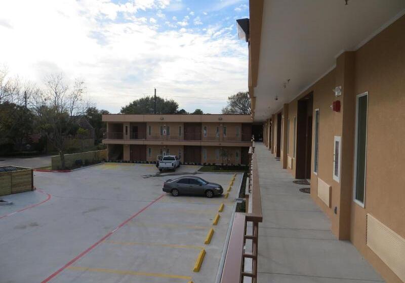 הוסטל Crystal Inn Sugarland