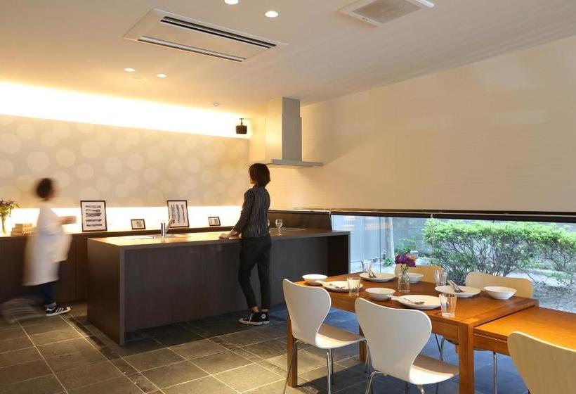 هتل کپسول Hostel Spica