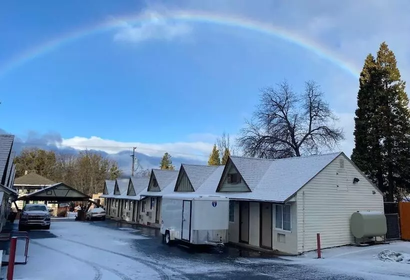 Hotelli Monte Bianco Inn