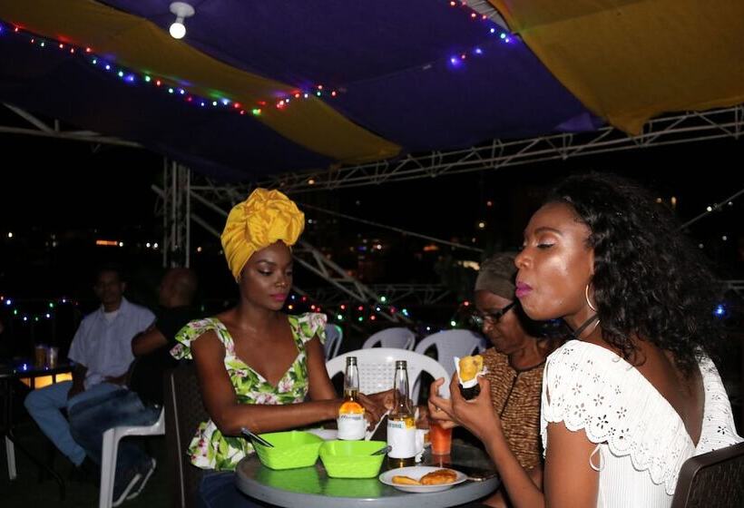 膳宿费 Santiago Dc Hostal