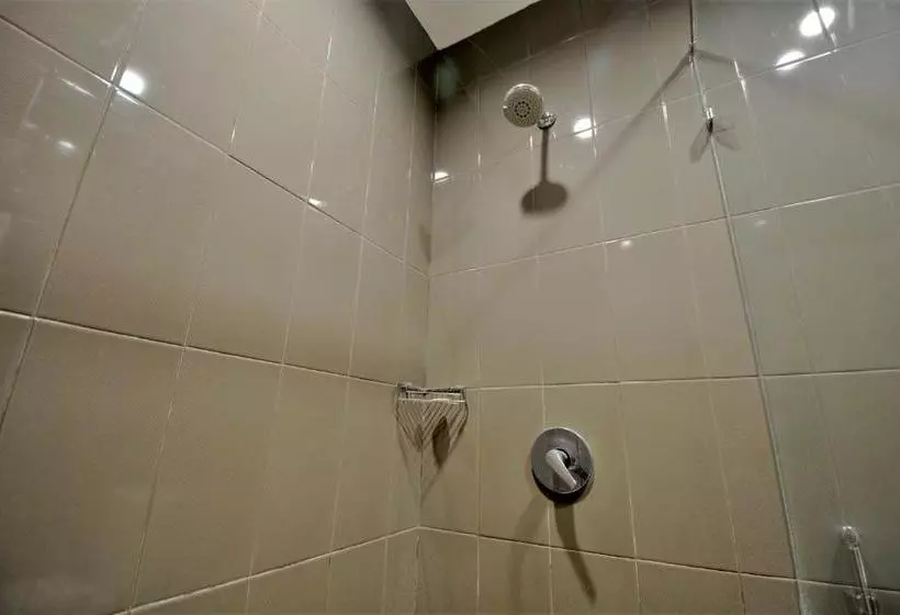 ペンション Zen Rooms Kebagusan Raya 21