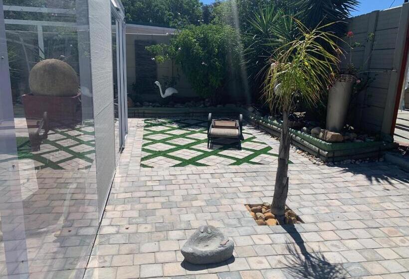 Пансион Arum Field Accommodation