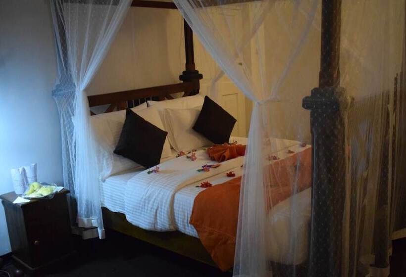 پانسیون Micklefield Bungalow