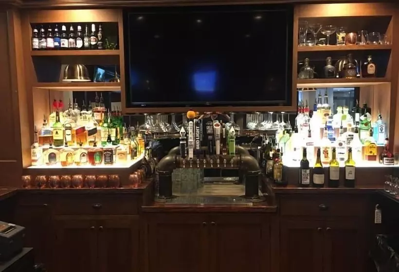 Hotelli The Stables Inn & Suites