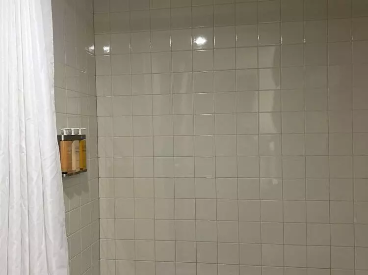 Hotelli The Stables Inn & Suites