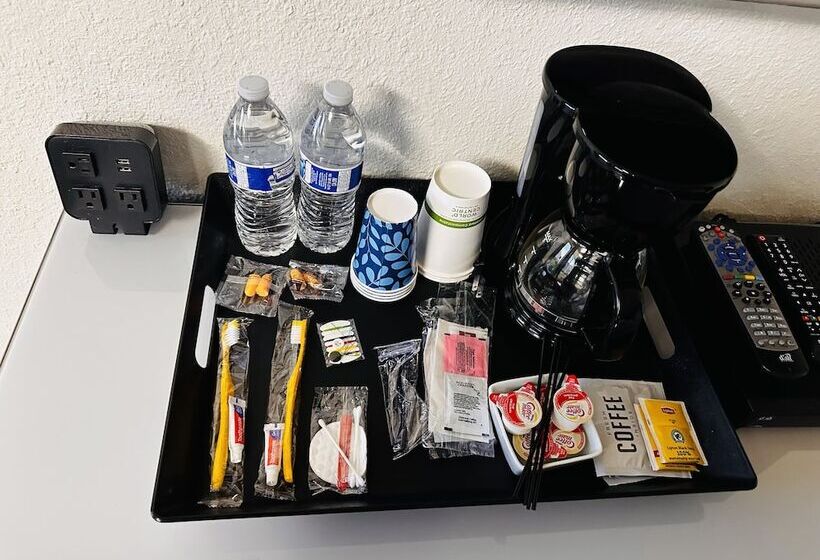 فندق على الطريق Sierra Inn