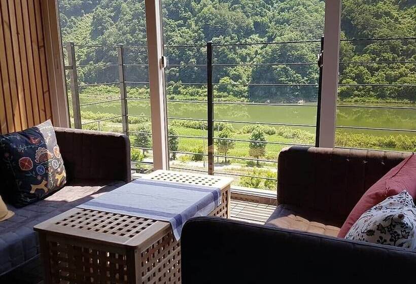 Pensione Dodam Guesthouse   Hostel