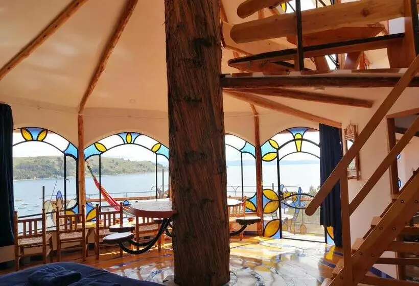 پانسیون Hostal Las Olas